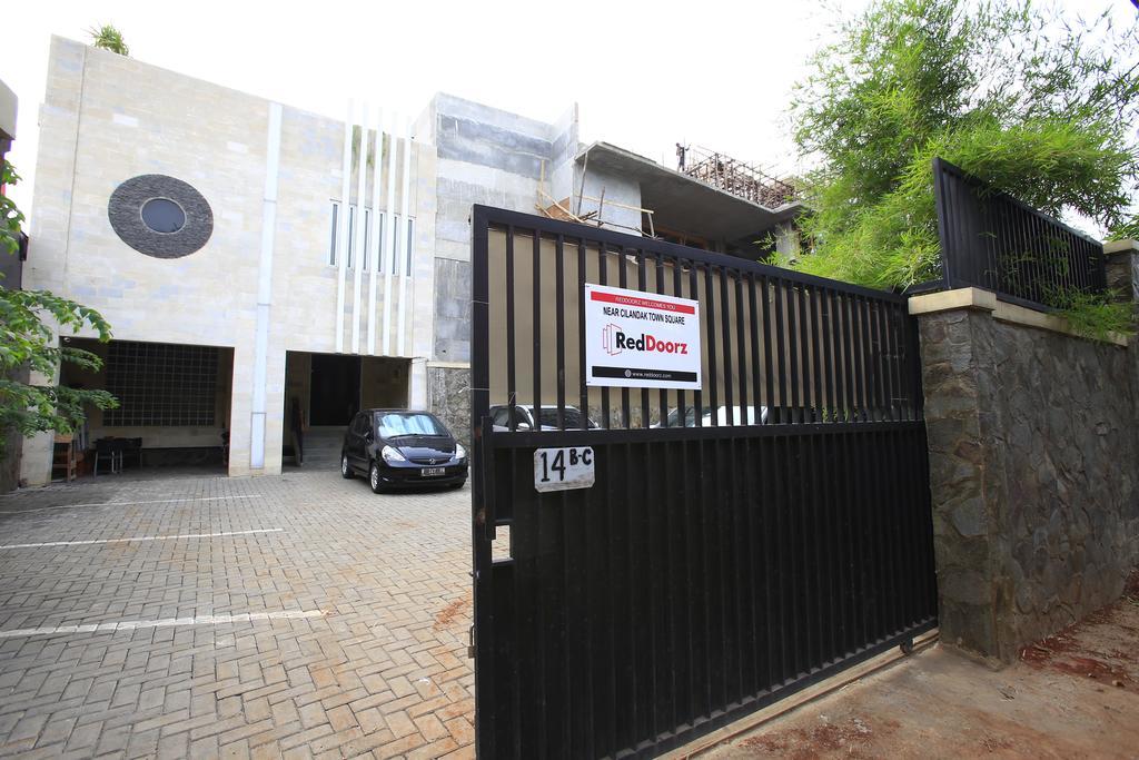 מלון ג'קרטה Reddoorz Near Cilandak Town Square מראה חיצוני תמונה