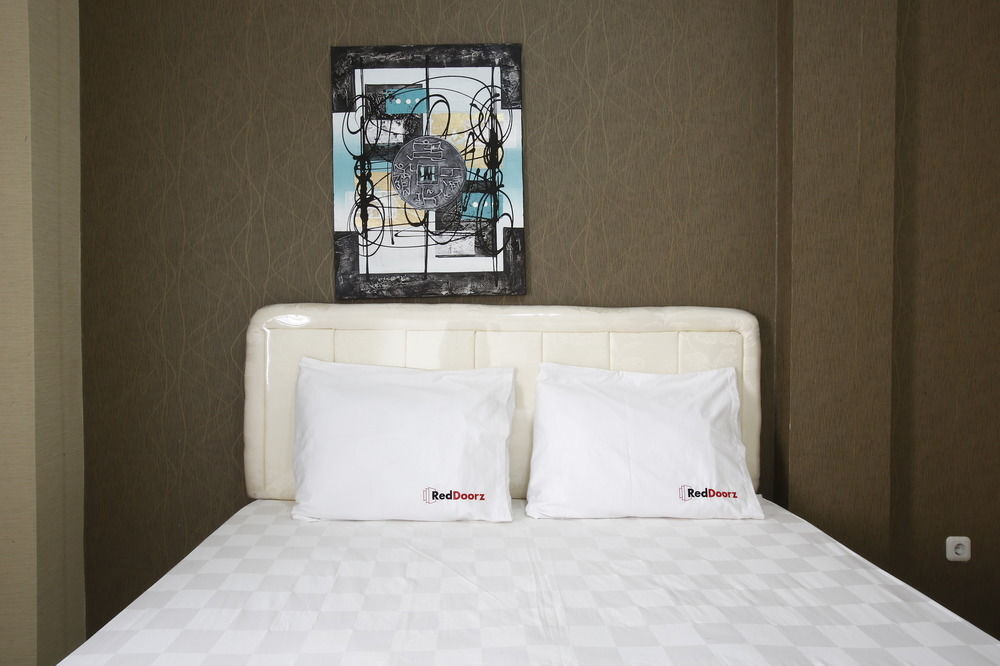 מלון ג'קרטה Reddoorz Near Cilandak Town Square מראה חיצוני תמונה