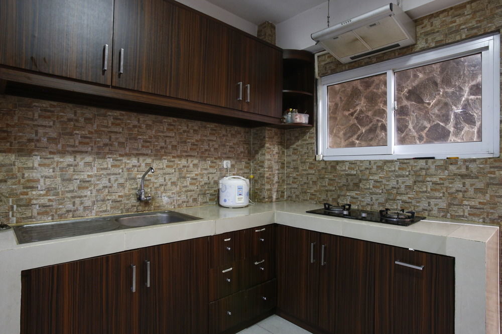 מלון ג'קרטה Reddoorz Near Cilandak Town Square מראה חיצוני תמונה