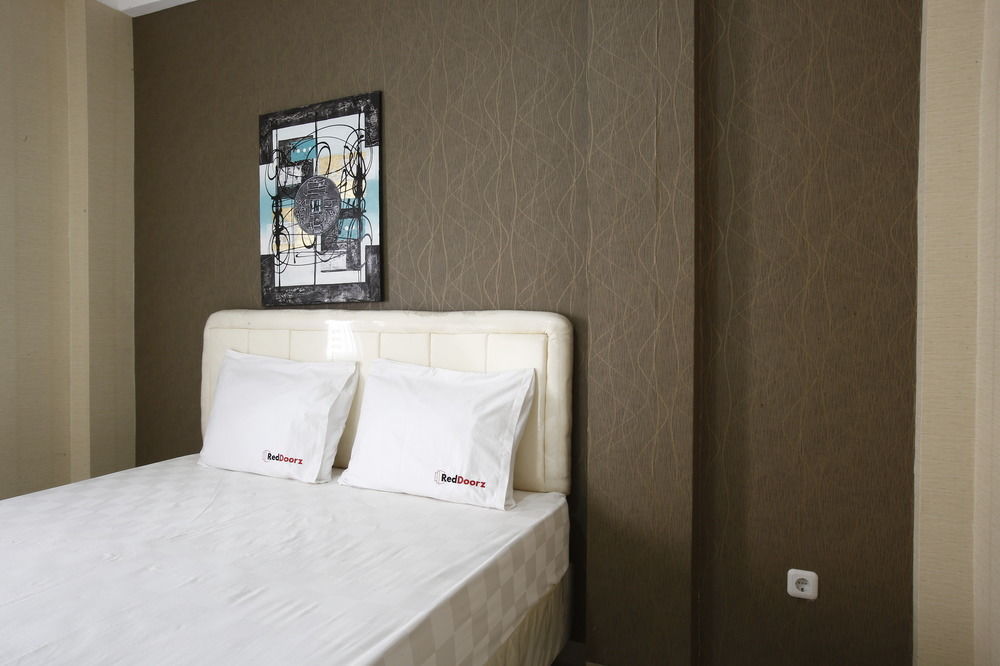 מלון ג'קרטה Reddoorz Near Cilandak Town Square מראה חיצוני תמונה