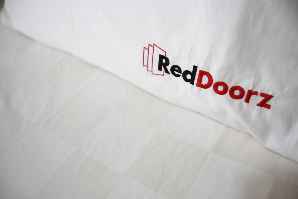 מלון ג'קרטה Reddoorz Near Cilandak Town Square מראה חיצוני תמונה