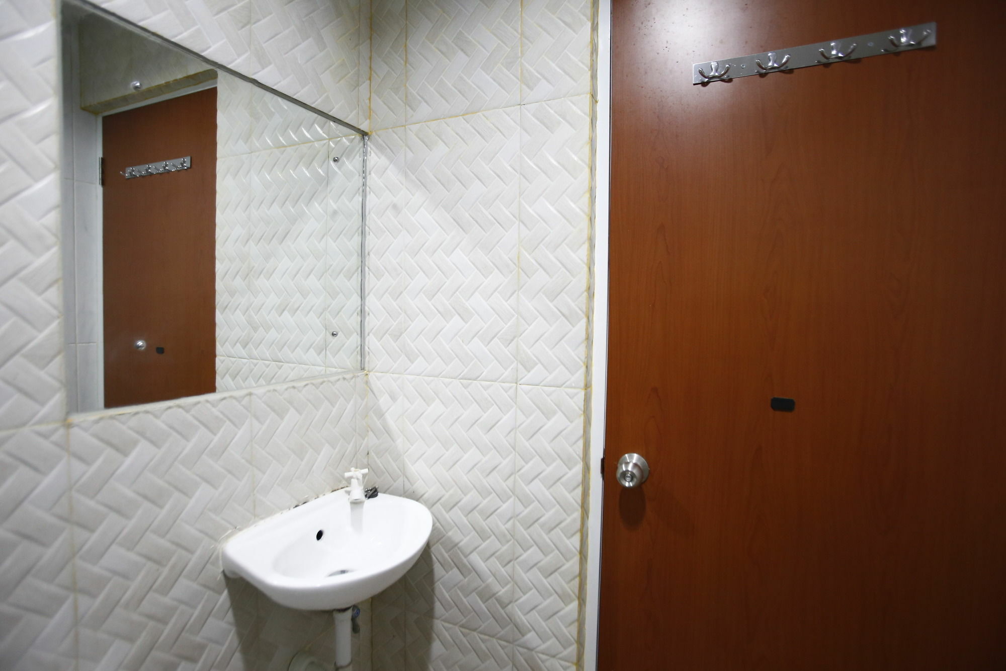 מלון ג'קרטה Reddoorz Near Cilandak Town Square מראה חיצוני תמונה